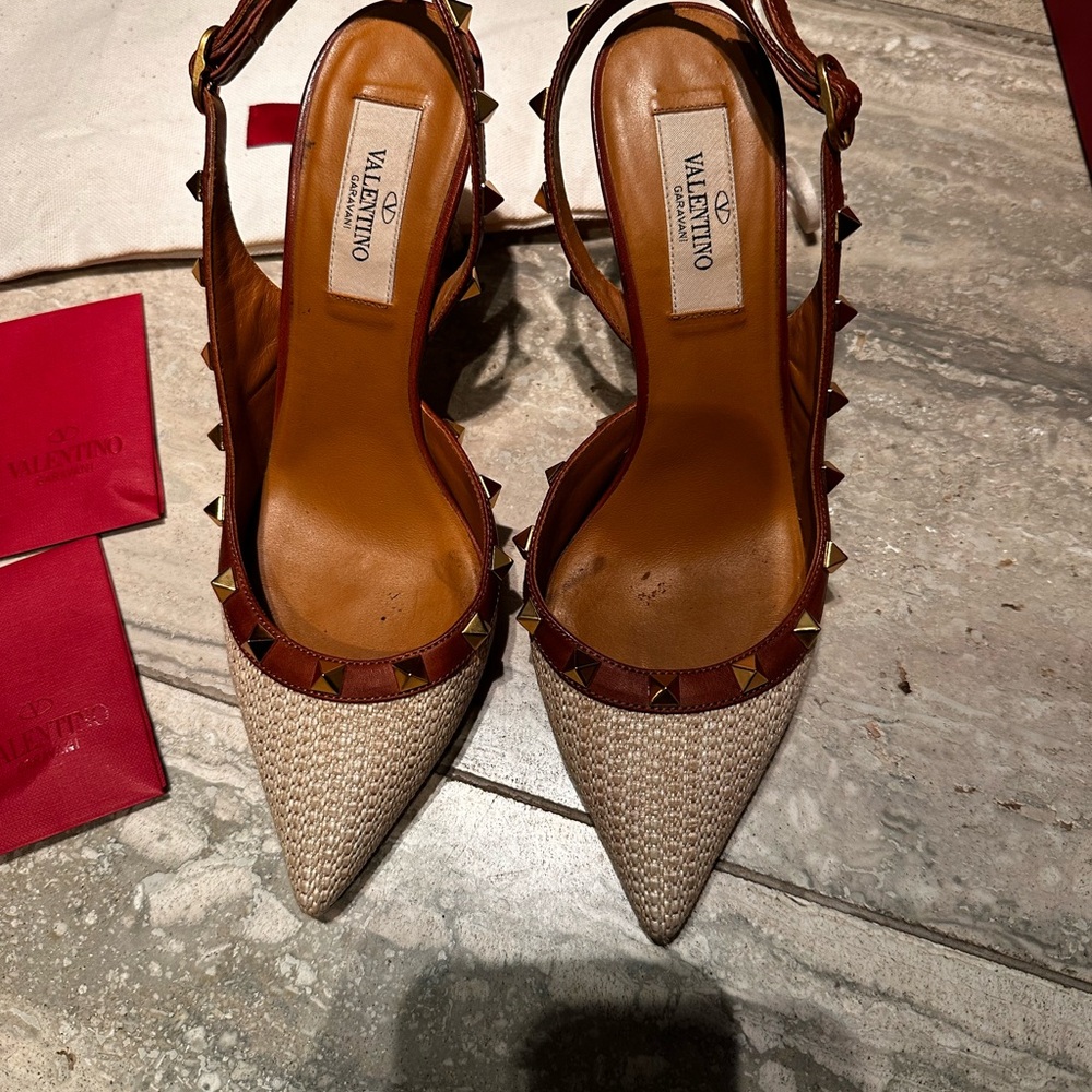 Valentino Garavani Cream and Brown Slingback Heels - Picture 2 of 6